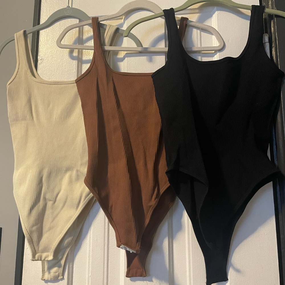 Ribbed Bodysuits - 3 tank tops & 2 short sleeve